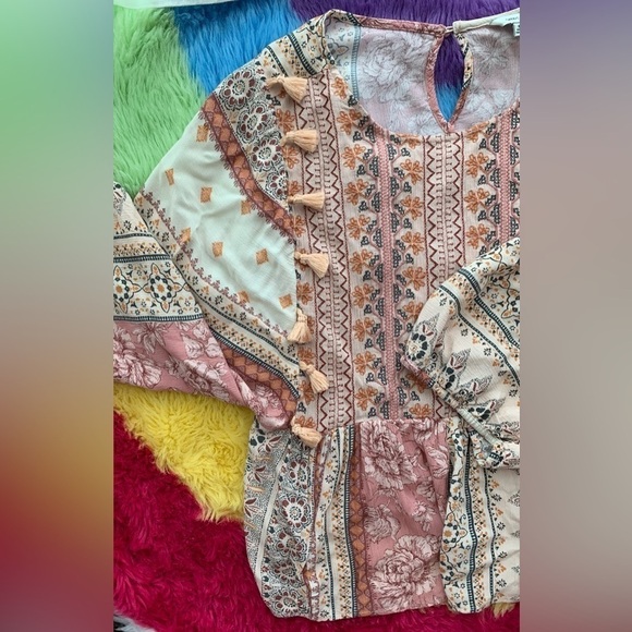 Excellent Condition, American Eagle Peasant Peplum Blouse w/Tassels, Size Small - Picture 3 of 8